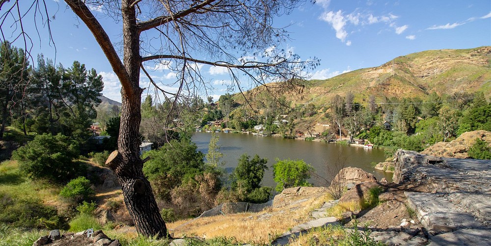 28804 S. Lakeshore Dr, Agoura Hills, CA 91301