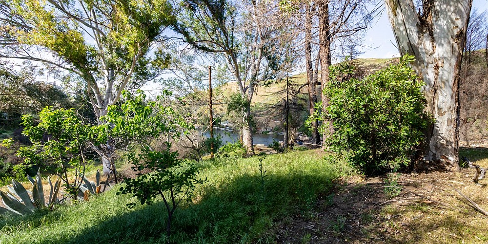 28804 S. Lakeshore Dr, Agoura Hills, CA 91301
