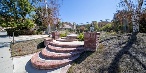 5540 Napoleon Ave, Oak Park, CA 91377
