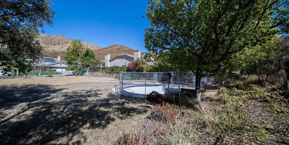 5540 Napoleon Ave, Oak Park, CA 91377