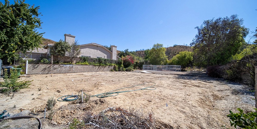 5540 Napoleon Ave, Oak Park, CA 91377