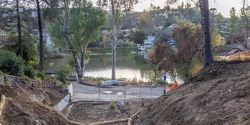 2026 East Lakeshore, , CA 91301