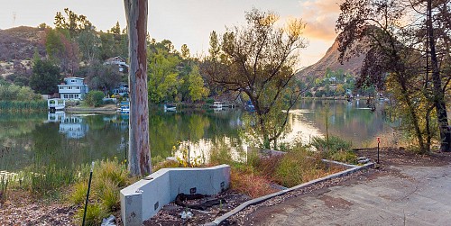 2026 East Lakeshore, , CA 91301