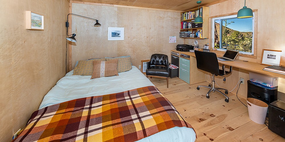 1833 Seminole Drive, Agoura, CA 91301