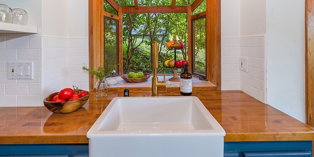 2022 Lookout Dr., Agoura Hills, CA 91301