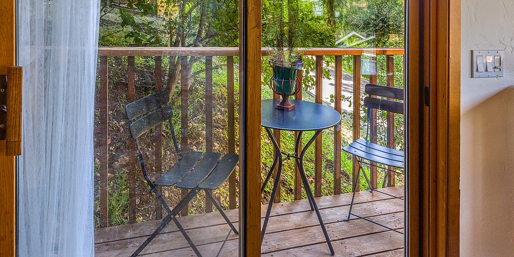 2022 Lookout Dr., Agoura Hills, CA 91301