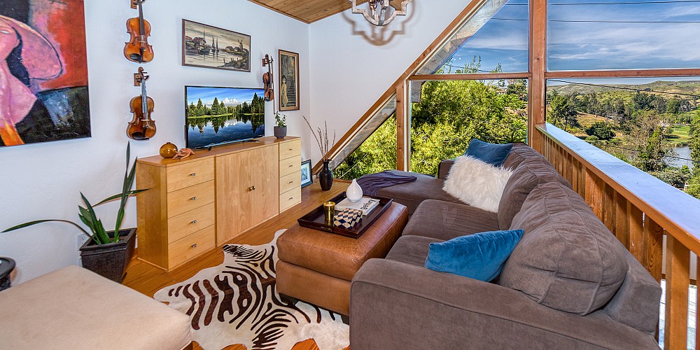 2022 Lookout Dr., Agoura Hills, CA 91301