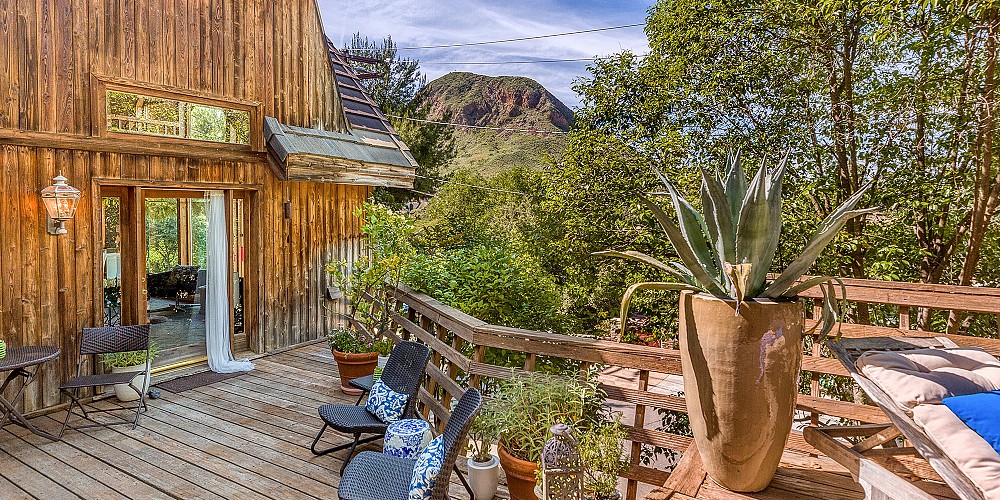 2022 Lookout Dr., Agoura Hills, CA 91301