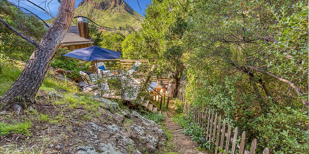 2022 Lookout Dr., Agoura Hills, CA 91301