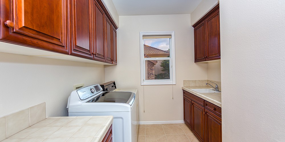 2490 Montecito Ave, Westlake Village, CA 91362