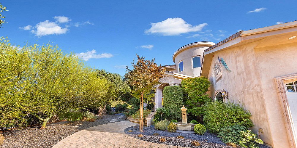 30124 Mulholland Hwy, Agoura Hills, CA 91301