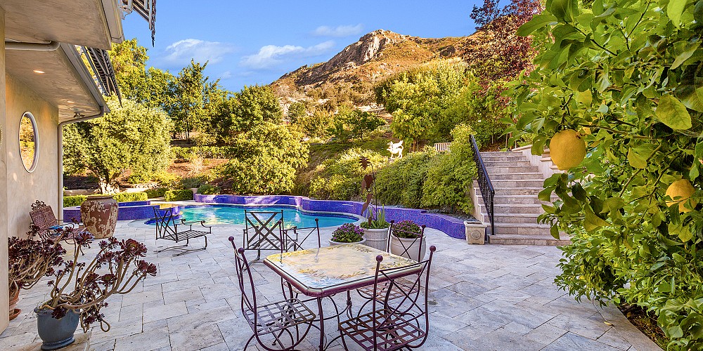 30124 Mulholland Hwy, Agoura Hills, CA 91301