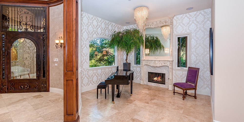 30124 Mulholland Hwy, Agoura Hills, CA 91301