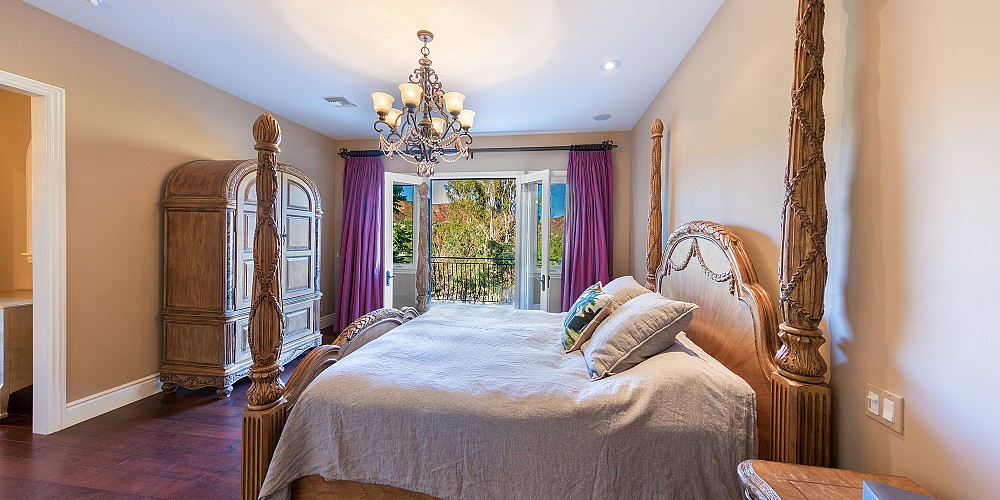 30124 Mulholland Hwy, Agoura Hills, CA 91301