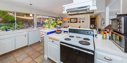 3856 Patrick Henry Pl., Agoura Hills, CA 91301