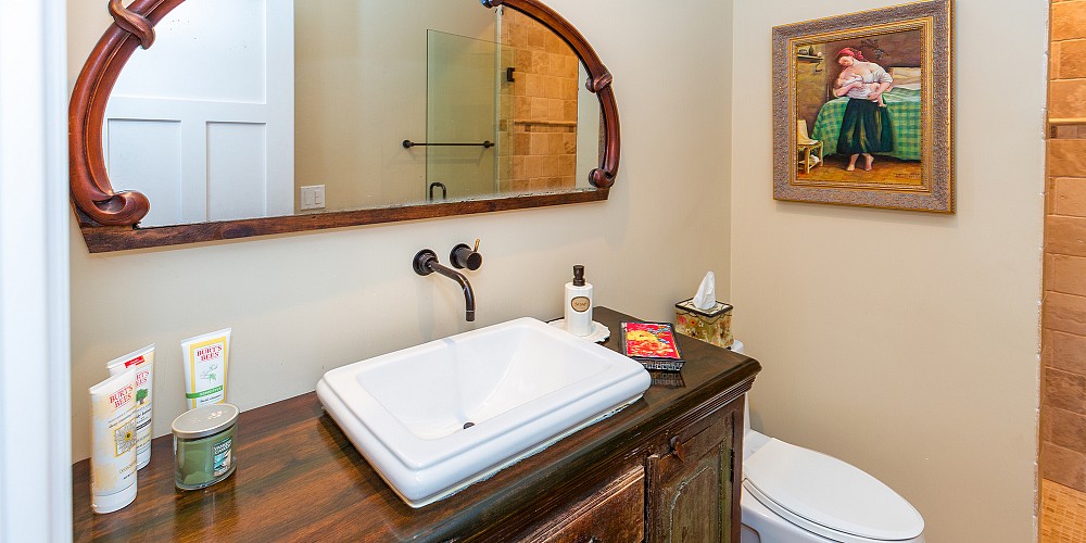 2250 Pinecrest Rd., Agoura Hills, CA 91301