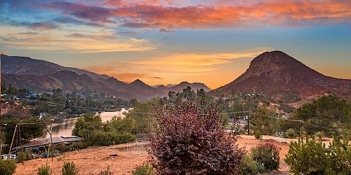 2250 Pinecrest Rd., Agoura Hills, CA 91301