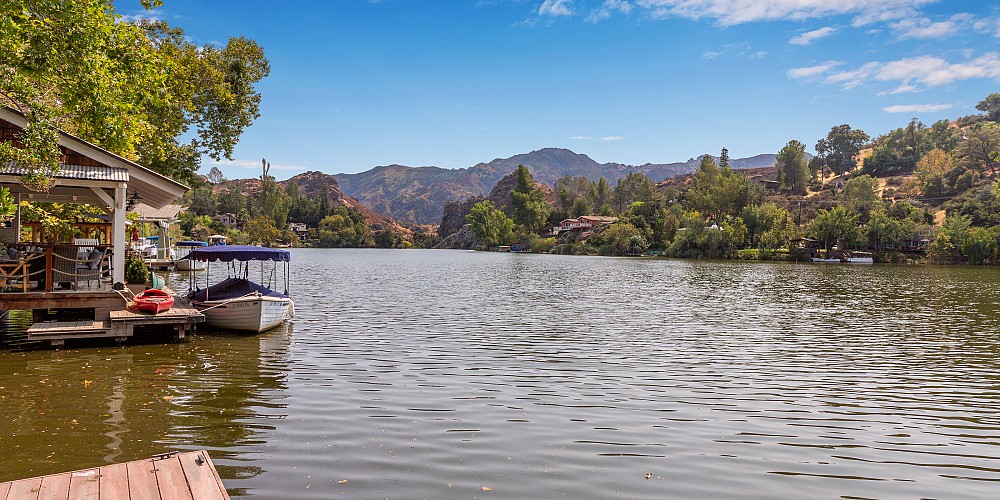 2250 Pinecrest Rd., Agoura Hills, CA 91301