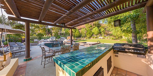 29659 Mulholland Highway, Agoura Hills, CA 91301