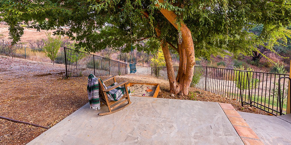 29659 Mulholland Highway, Agoura Hills, CA 91301