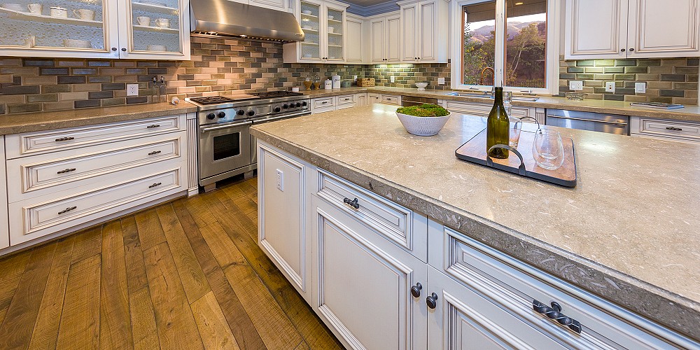 29680 Mulholland Highway, Agoura Hills, CA 91301