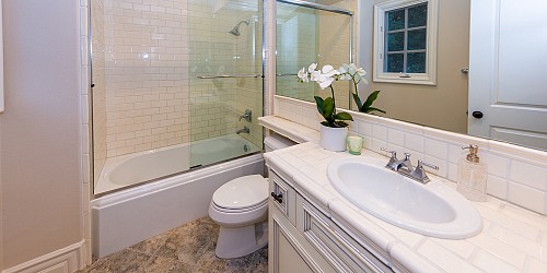 29680 Mulholland Highway, Agoura Hills, CA 91301