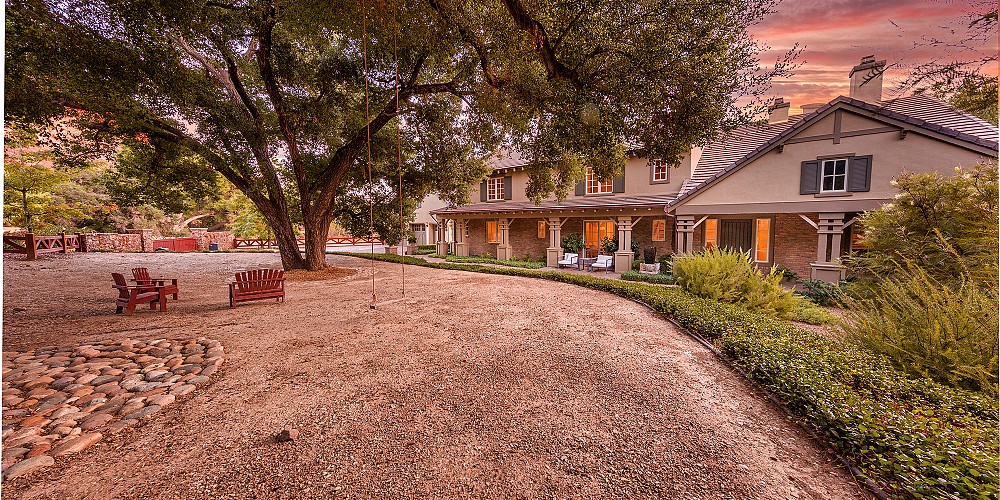 29680 Mulholland Highway, Agoura Hills, CA 91301