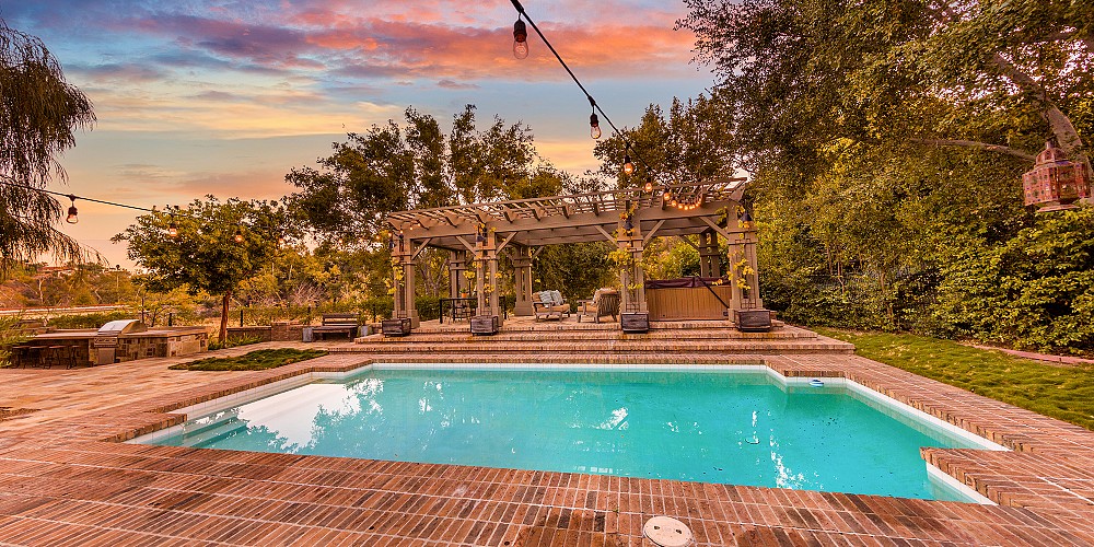 29680 Mulholland Highway, Agoura Hills, CA 91301