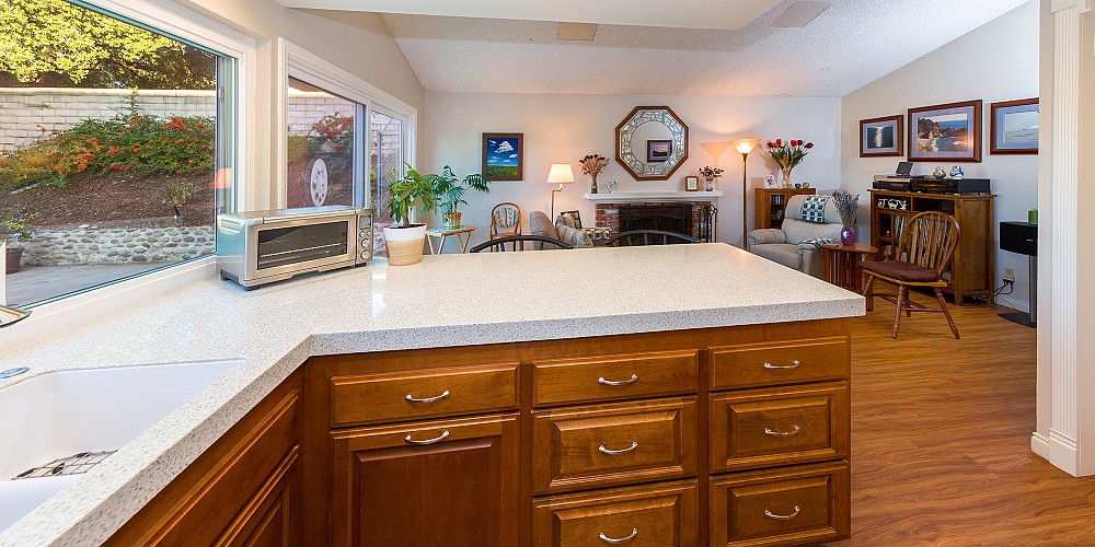 5427 Softwind Way, Agoura Hills, CA 91301