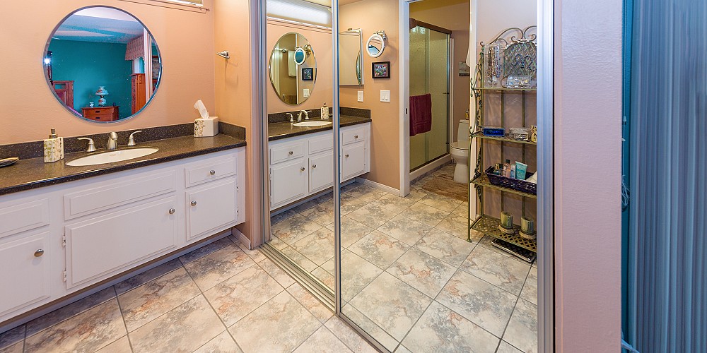 5427 Softwind Way, Agoura Hills, CA 91301