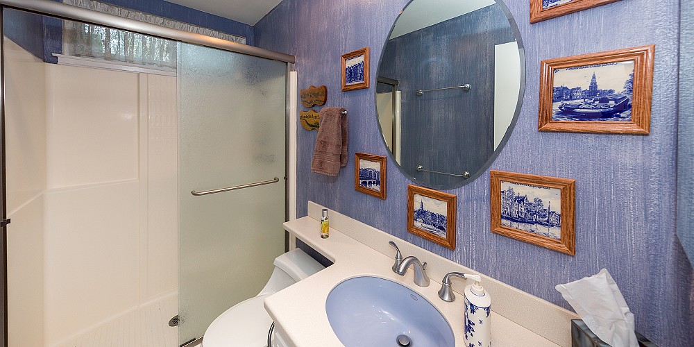 5427 Softwind Way, Agoura Hills, CA 91301