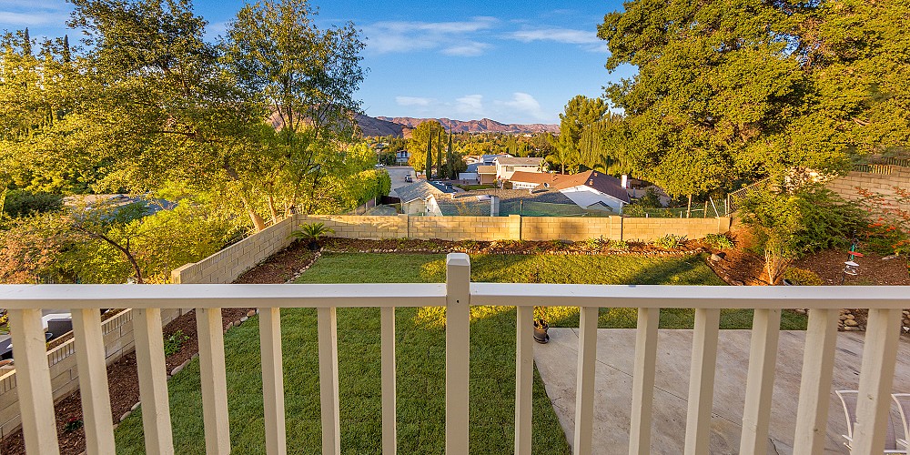 5427 Softwind Way, Agoura Hills, CA 91301