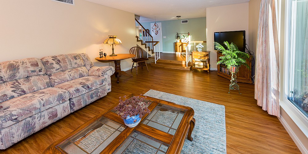 5427 Softwind Way, Agoura Hills, CA 91301