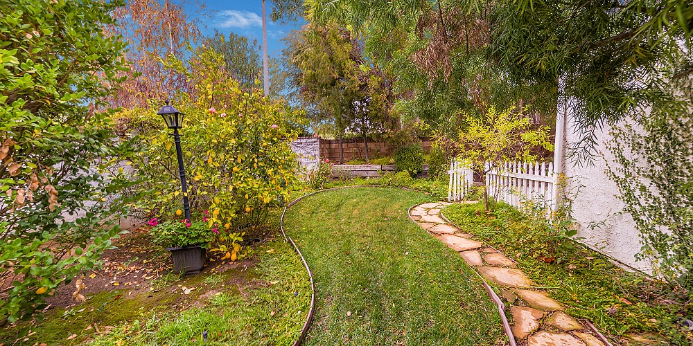 28863 Eagleton St, Agoura Hills, CA 91301