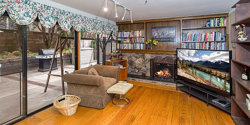 28863 Eagleton St, Agoura Hills, CA 91301