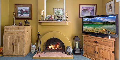 4131 Defender Dr, Agoura Hills, CA 91301