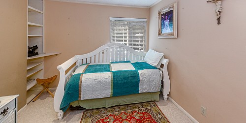 4131 Defender Dr, Agoura Hills, CA 91301