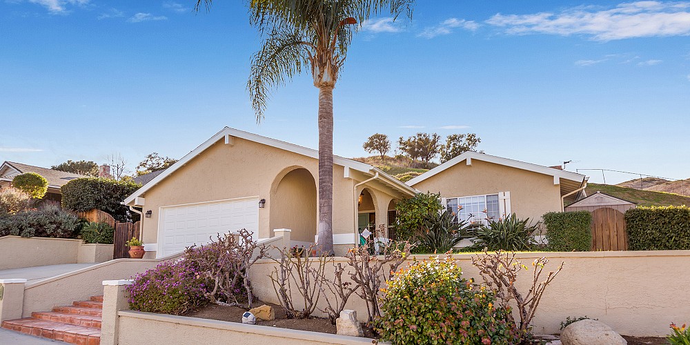 4131 Defender Dr, Agoura Hills, CA 91301