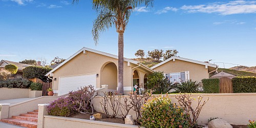 4131 Defender Dr, Agoura Hills, CA 91301