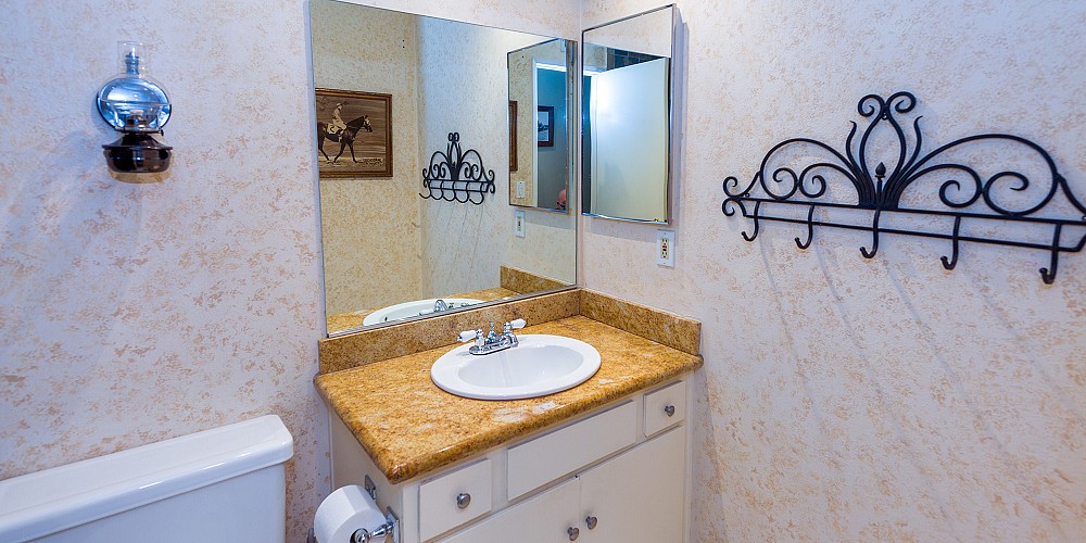 4131 Defender Dr, Agoura Hills, CA 91301