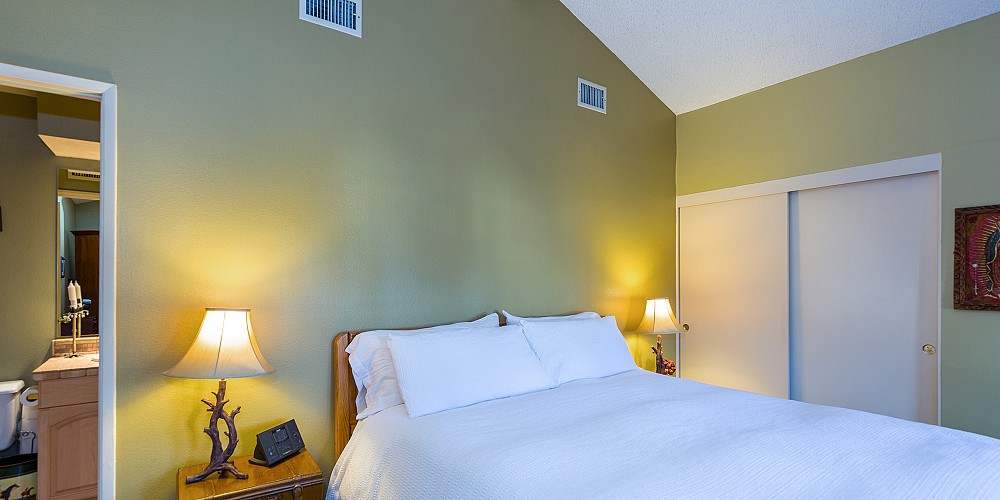 4131 Defender Dr, Agoura Hills, CA 91301