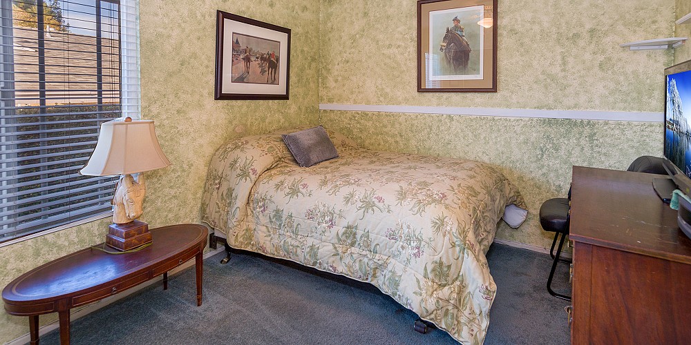 4131 Defender Dr, Agoura Hills, CA 91301