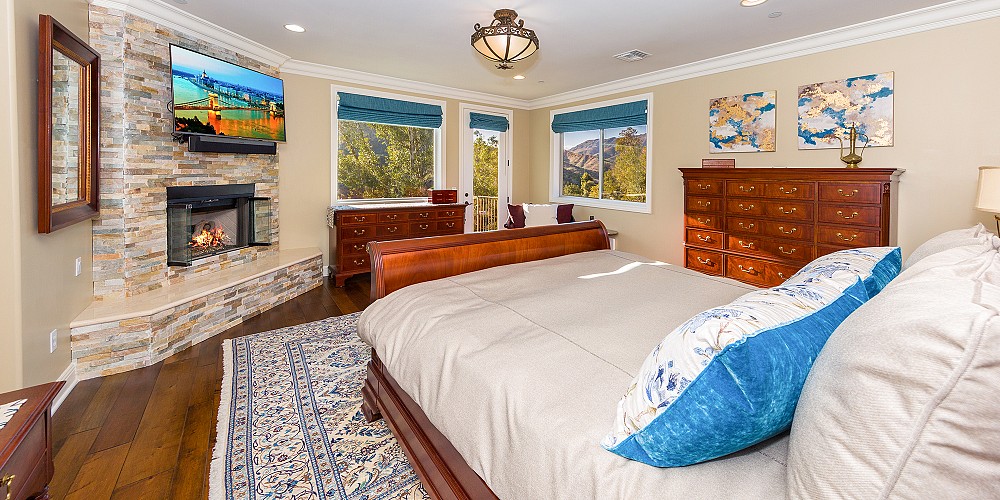 2265 Pinecrest Road, Agoura Hills, CA 91301