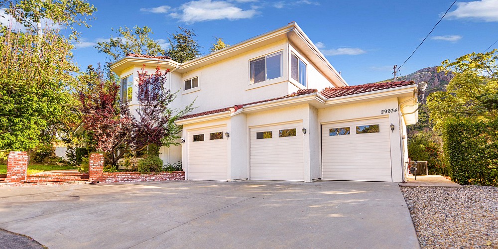 29934 Triunfo Dr, Agoura Hills, CA 91301