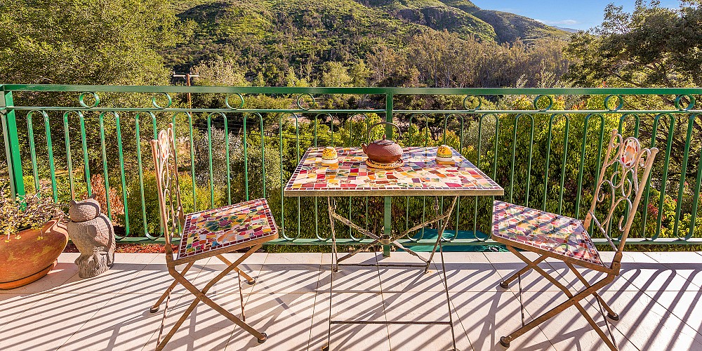 29934 Triunfo Dr, Agoura Hills, CA 91301