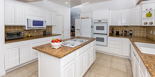 29934 Triunfo Dr, Agoura Hills, CA 91301