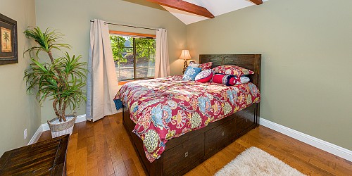 29984 Triunfo Dr, Agoura Hills, CA 91301