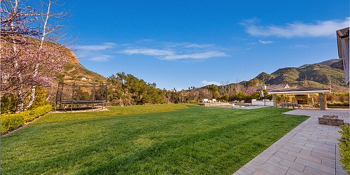 2116 Shadow Creek Dr, Agoura Hills, CA 91301