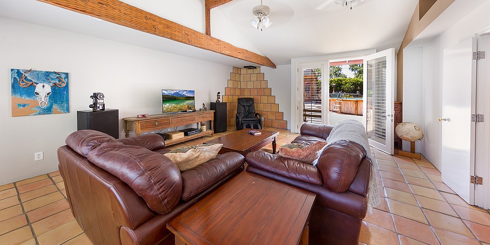 2285 Calle Camelia, Thousand Oaks, CA 91360