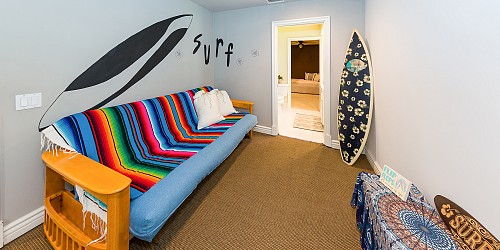 2285 Calle Camelia, Thousand Oaks, CA 91360